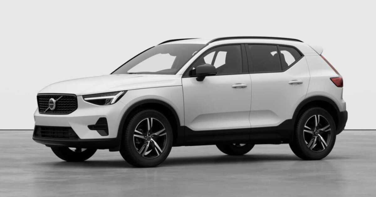 Volvo XC40 B3 Plus DARK